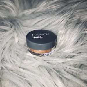 Meech & Mia 'Copper' loose eyeshadow!
